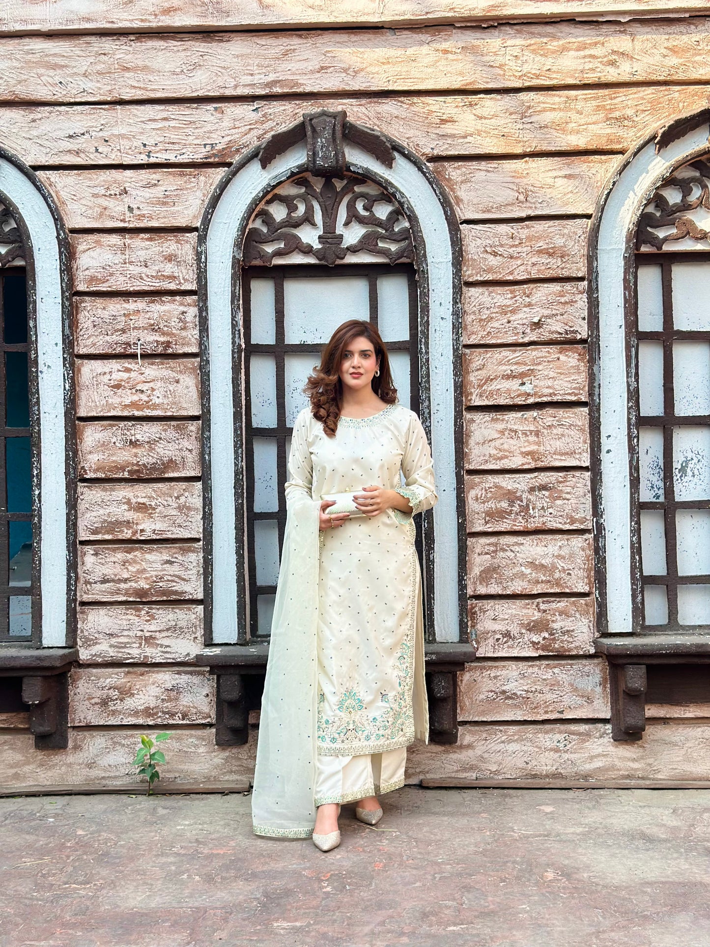 Off White Affair - 3pcs Silk Kurta Set