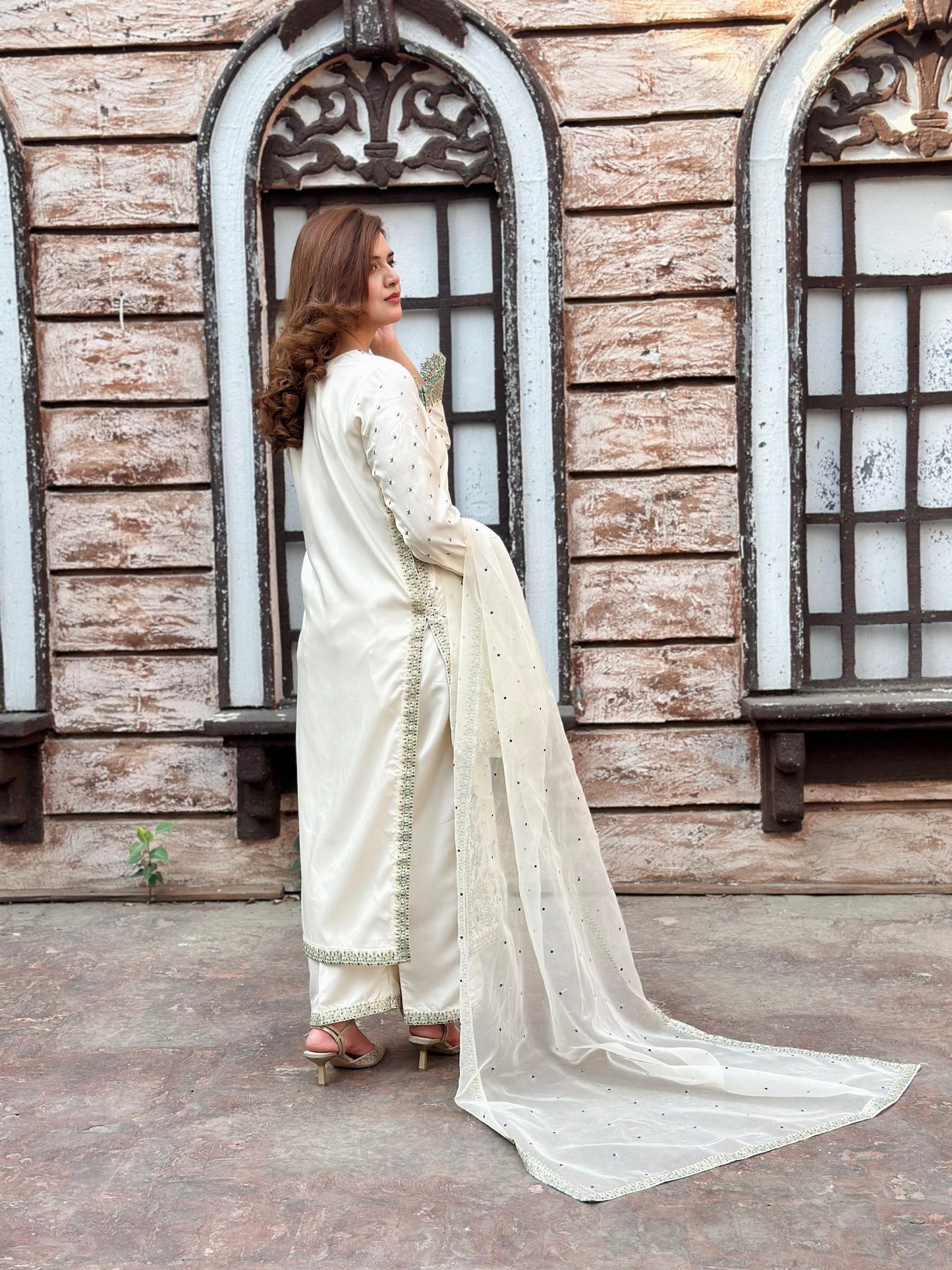 Off White Affair - 3pcs Silk Kurta Set